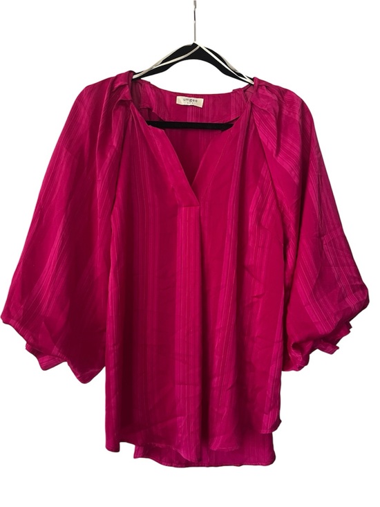 Umgee Tops - Women’s Umgee Raspberry V Neck blouse top New